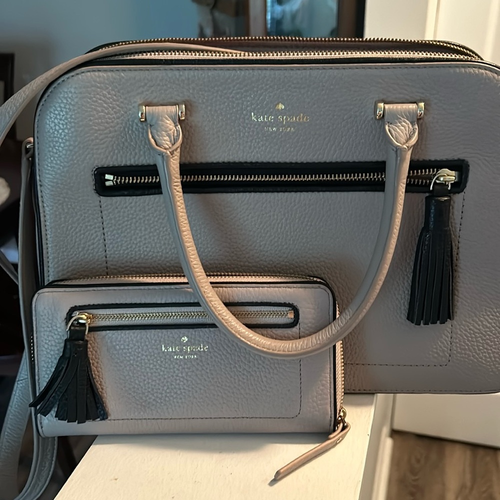 Beige large Kate spade bag with matching wallet